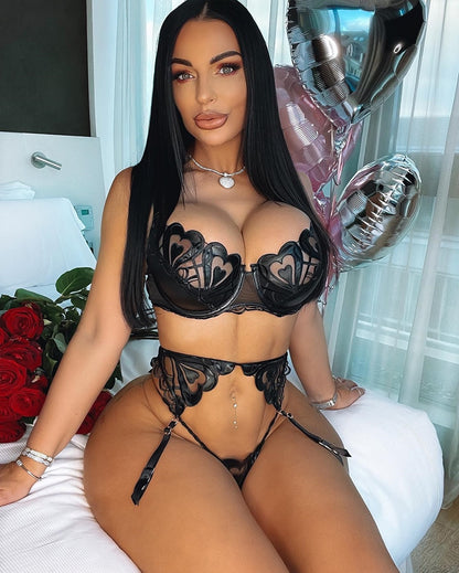 Luxury Lace Heart Embroidery Underwear 3-Piece Push Up